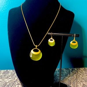 Gold Tone & Green Pendant Necklace & Earrings Set